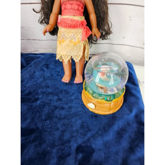 Disney Princess Moana Doll Singing Talking Doll 14" Light Up Necklace Snow Globe - Picture 3 of 13